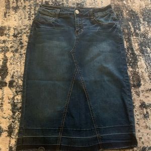Modest denim skirt